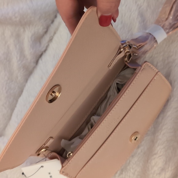 Trina Turk color block crossbody with detachable shoulder strap. Blush W/Tan - Picture 6 of 9